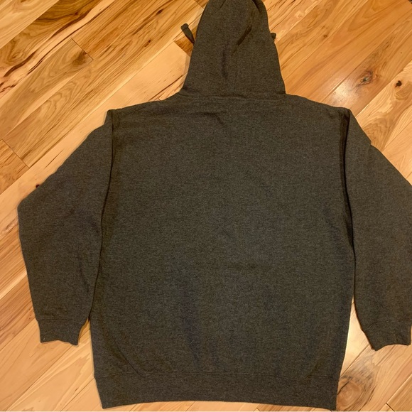 hoodie with hidden beverage pouch - Picture 4 of 12